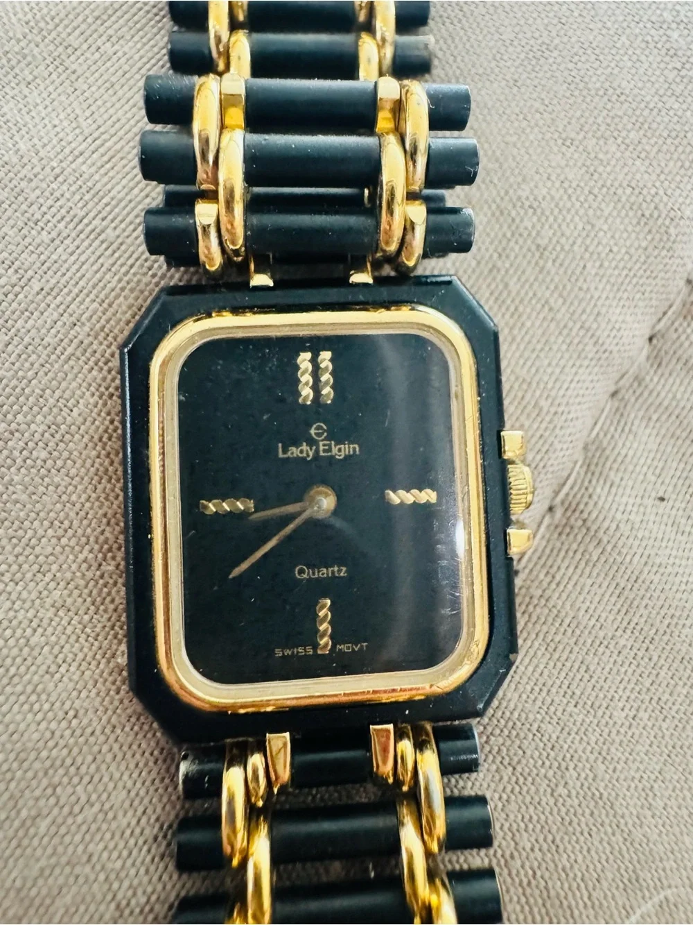 Vintage Lady Elgin Quartz wristwatch